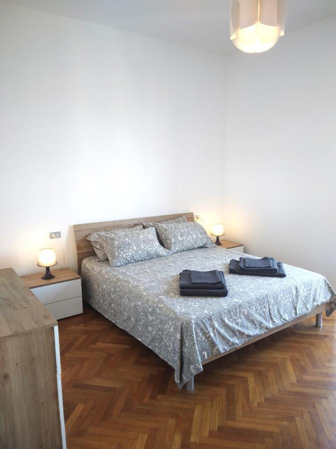 Spazioso Appartamento ปาราบิอาโก ภายนอก รูปภาพ
